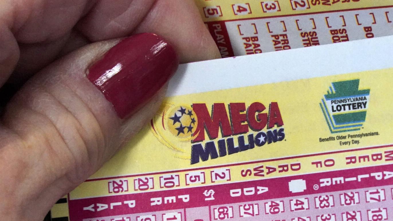Mega Millions jackpot grows to $820 million with a possible cash payout of $422 million